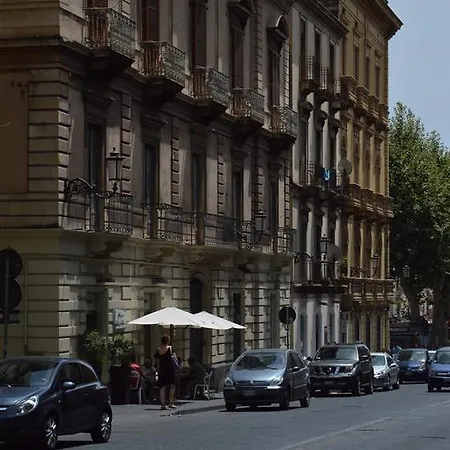 Papali B&B 카타니아