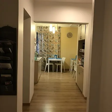 Papali Oda ve Kahvaltı 4*