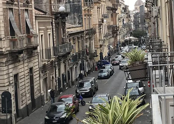 Alojamento de Acomodação e Pequeno-almoço Papali Catânia